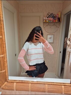 Francesca's Collections White & Pink Striped Cropped Crew Sweater
